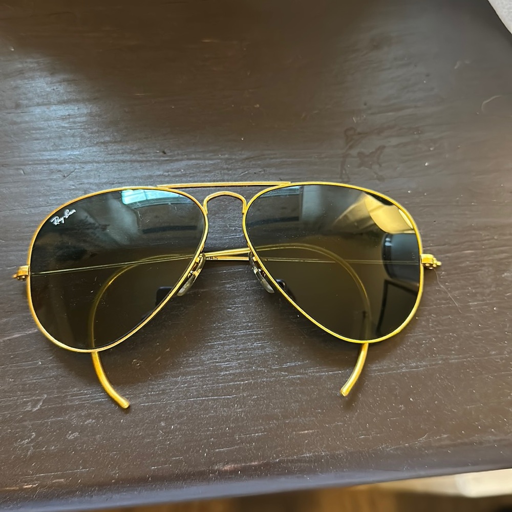 Authentic Ray-Ban COULD BE VINTAGE
